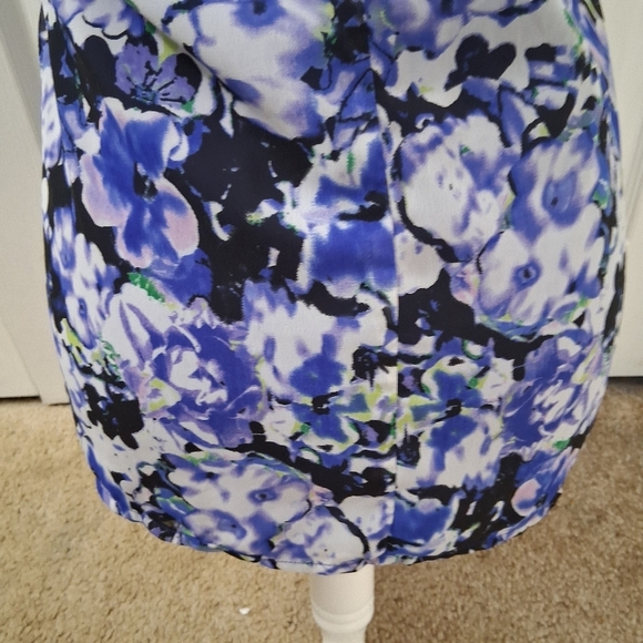 Express Reversible Floral Tank Top/Cami - Picture 3 of 6